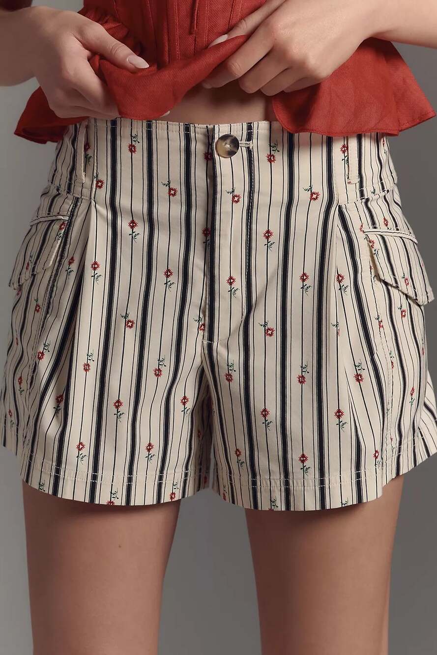 Anthropologie Pleated Cream Floral Print Mid Rise Preppy Cottage Shorts Size 6